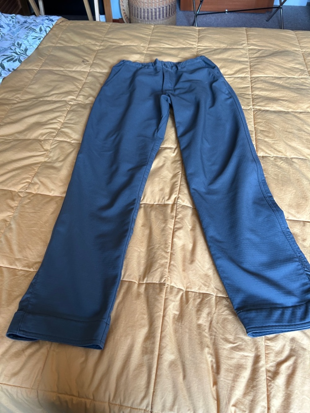 Patagonia Gray Insulated Fishing Pants. Men’s XS
